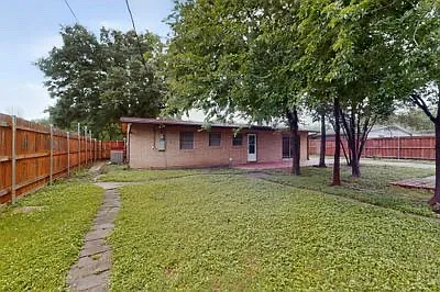 1903 Skylark Dr — Photo 4