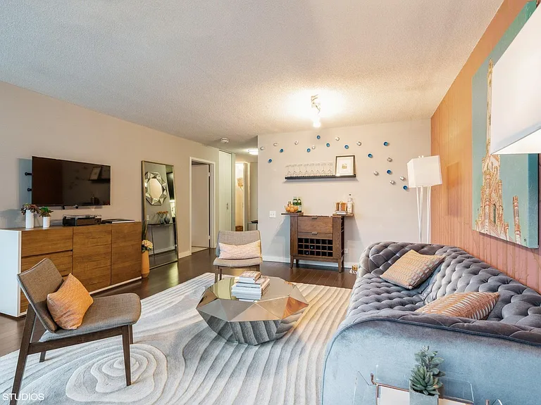 70 W Huron St #1306 — Photo 3
