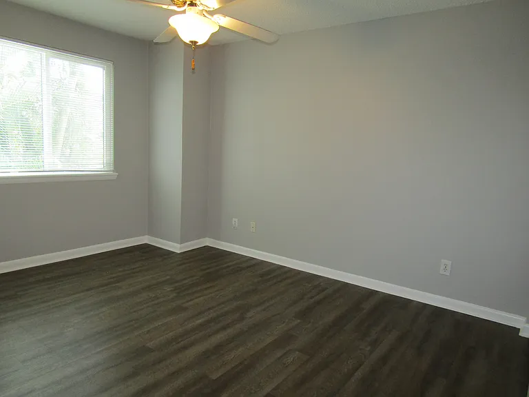 607 S Albany Ave #12 — Photo 13