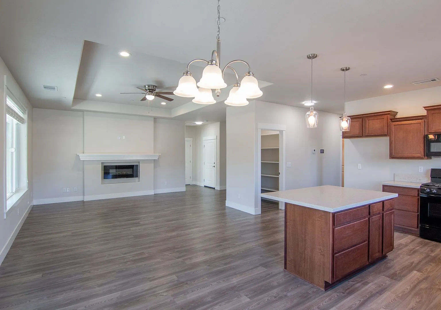 Newer Home for Rent in North Redding CA | $500 Off, Solar, Garage, Near I-5 — Photo 2