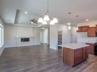6073 Fallworth Dr, Redding, CA 96003