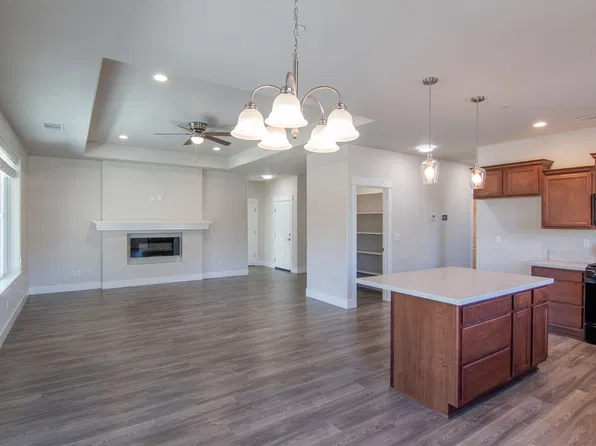 6073 Fallworth Dr, Redding, CA 96003