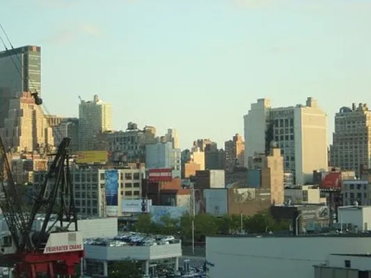 Rented by Raz Realty | media 31