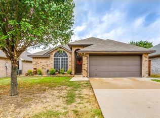 6717 Haltom Rd, Fort Worth, TX 76137