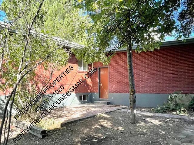 1077 Rose St — Photo 36