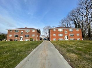 338 N Main St APT 1, Munroe Falls, OH 44262