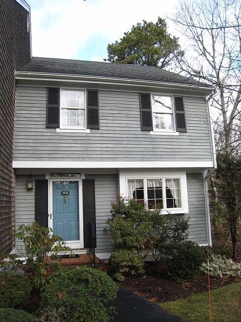 1st image of 101 Admiralty Hts