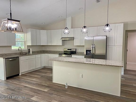 4th image of 10130 ISOM Avenue