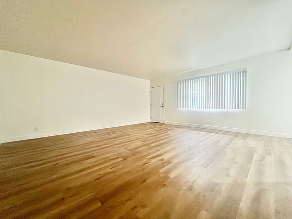 5th image of 3405 Ocean Park Blvd #108