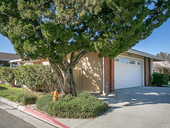 3rd image of 26381 Oak Plain Dr