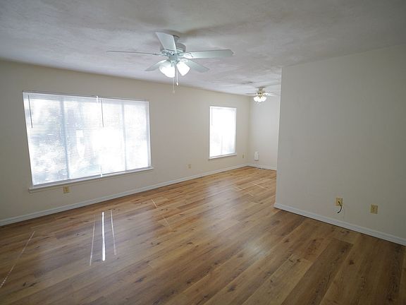 2nd image of 2220 Claremont Ln APT B