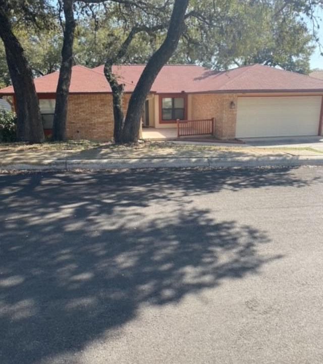 1st image of 8411 Oak Fence St
