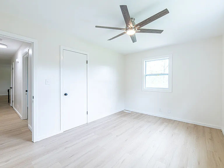 307 McMaster Pl — Photo 16