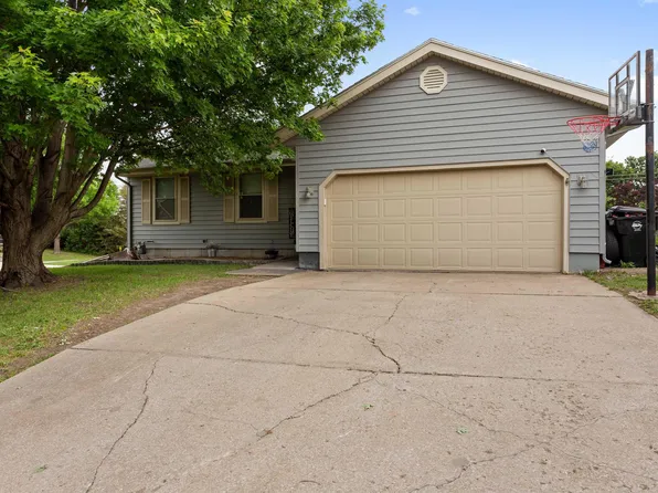 7523 SW 26th St, Topeka, KS 66614