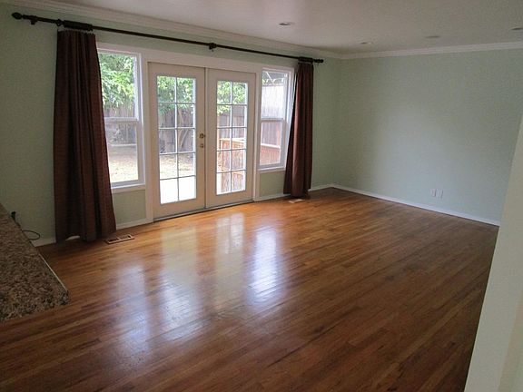 4th image of 1755 W Bristol Ave