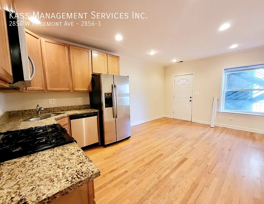 Cozy 2-bed-1bath with in unit W/D, Central HVAC, Dishwasher + More! — Photo 2