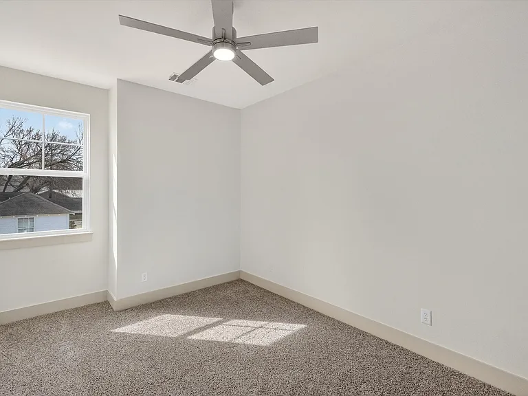 500 E Kimball St #1 — Photo 24