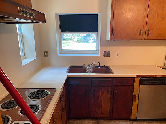 4th image of 2203 W Cross St #4