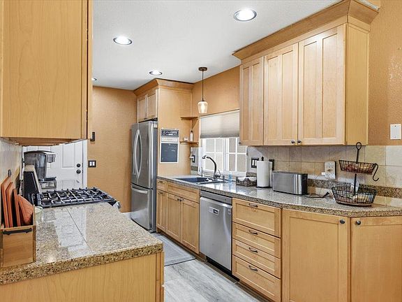 5th image of 5949 Rich Hill Dr