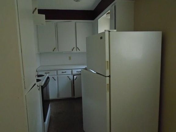 4th image of 666 E North 16th St APT C