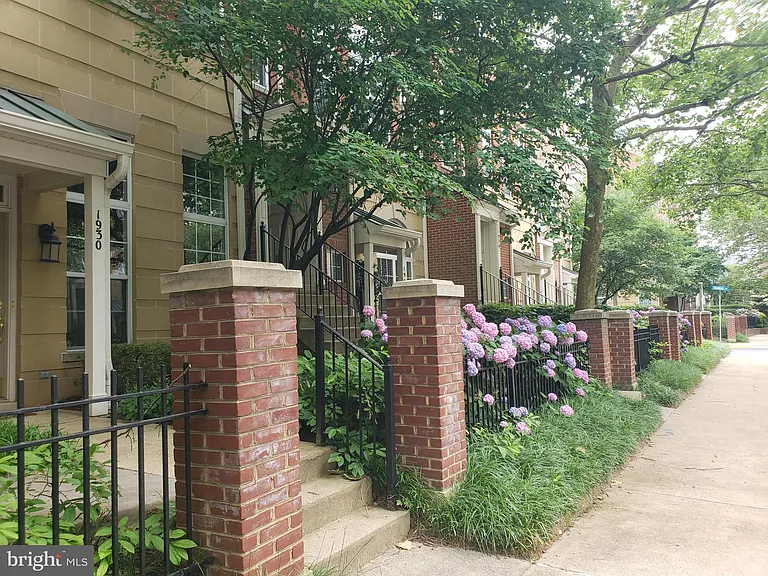 1928 Crescent Park Dr #29B — Photo 44
