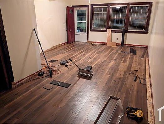 1st image of 355 Pulaski Ave Floor 1
