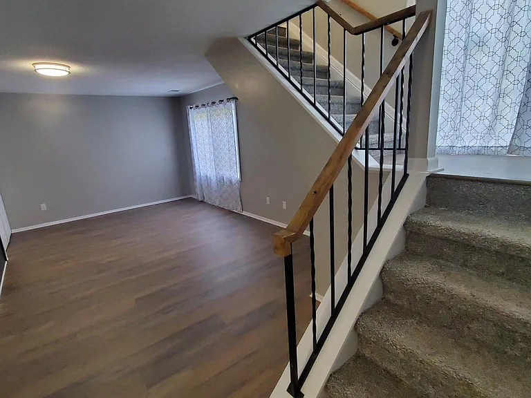 7616 Maplebrook Pkwy N — Photo 4
