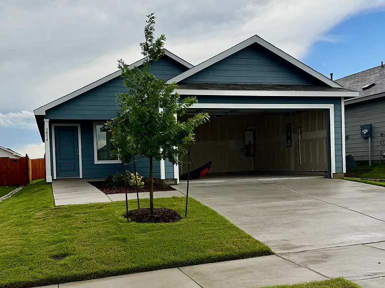 3814 Superior Pl — Photo 1