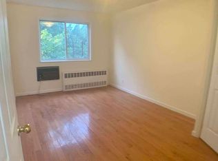 15361 Horace Harding Expy APT 3, Flushing, NY 11367