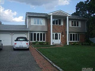 1st image of 12 Naples Ln