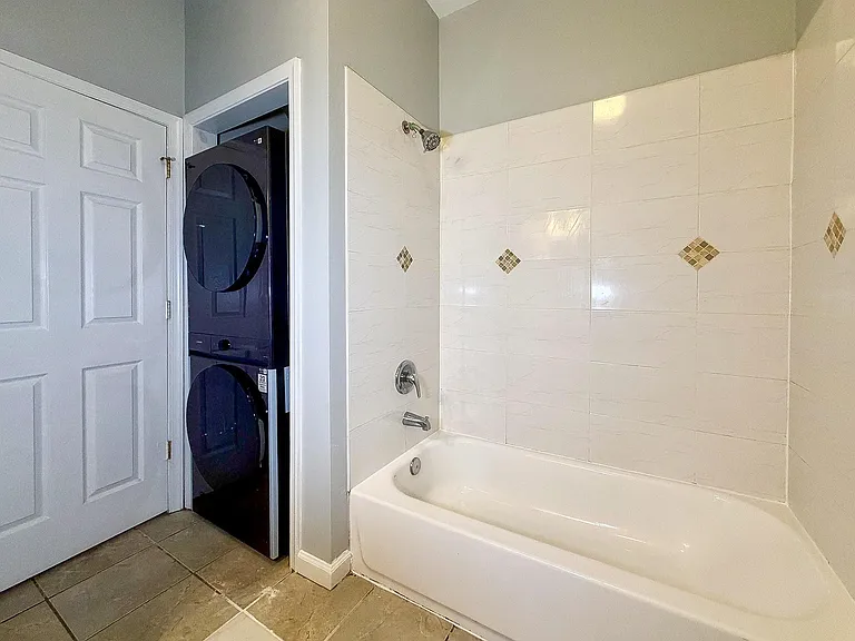 236 Van Horne St #1B — Photo 20