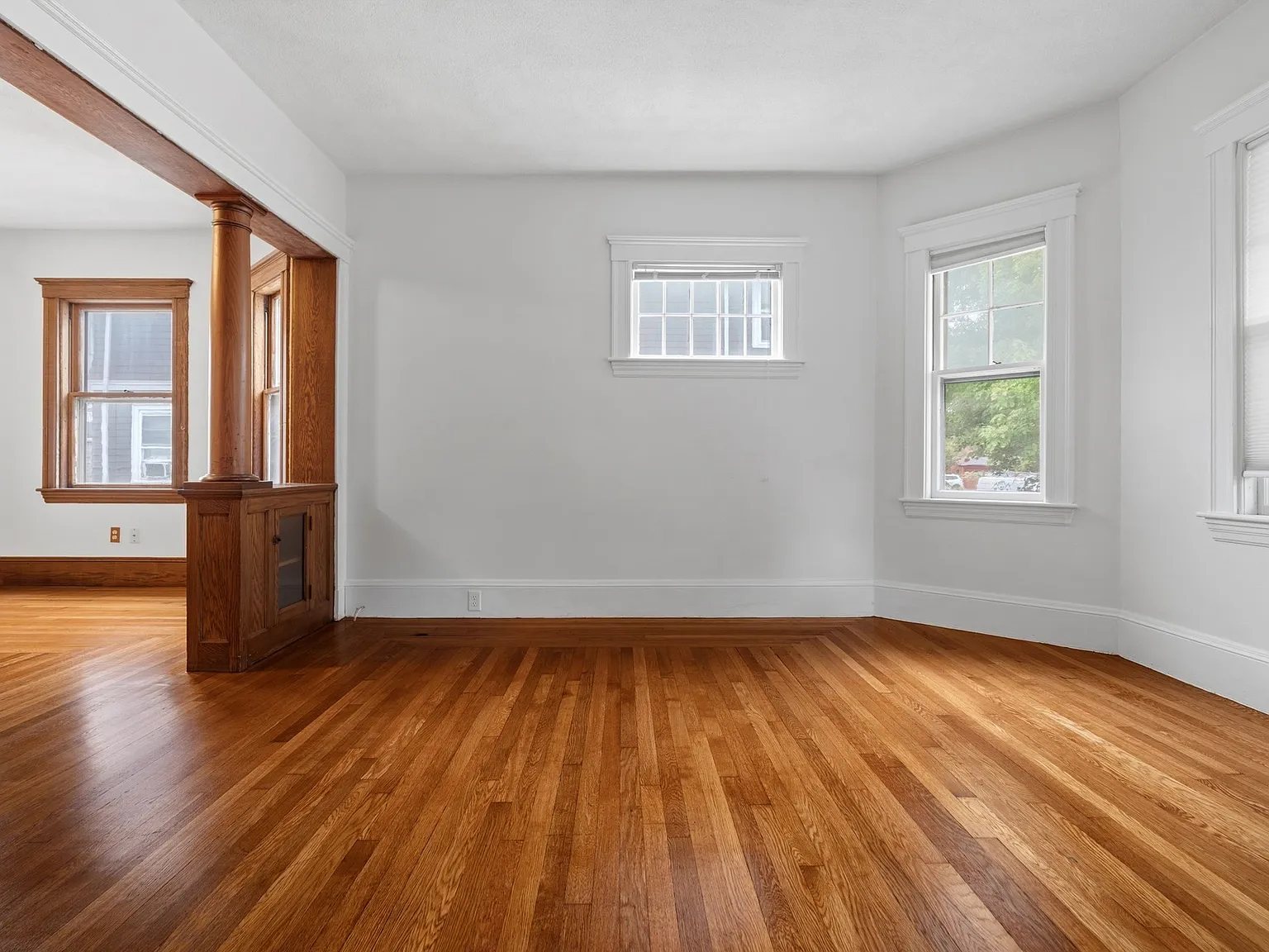 3 bed, 1.0 bath, 1227 sqft, $3,150 — Photo 3