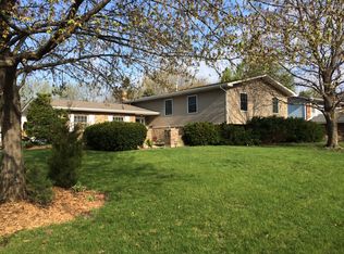 910 59th St, Lisle, IL 60532