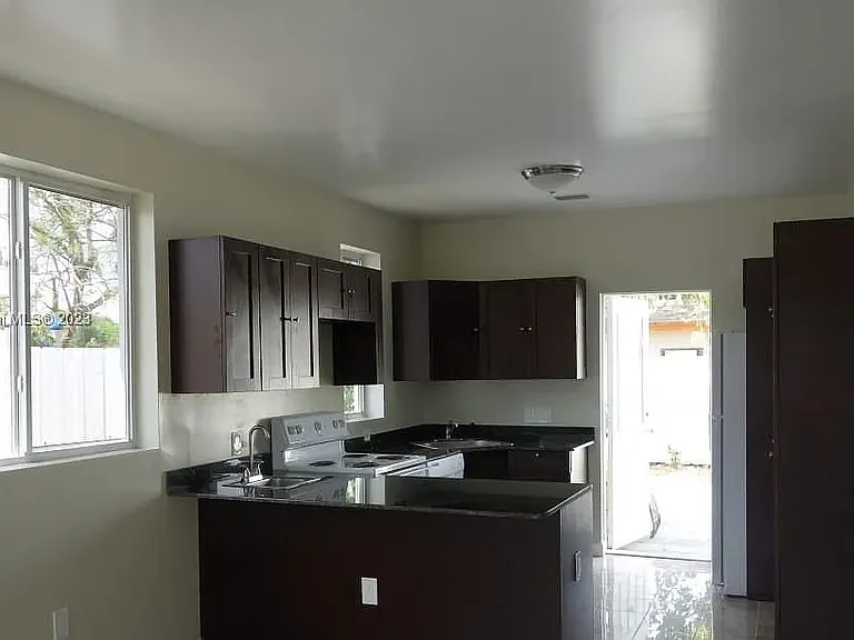 8861 SW 127th Ter — Photo 35