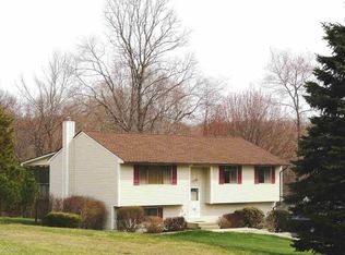 63 Wendy Dr, Poughquag, NY 12570