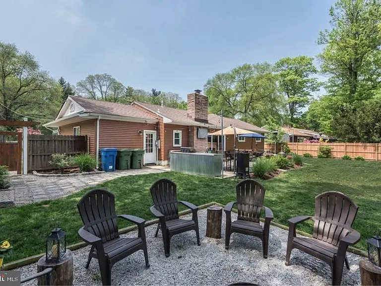 32 Delwood Rd — Photo 14