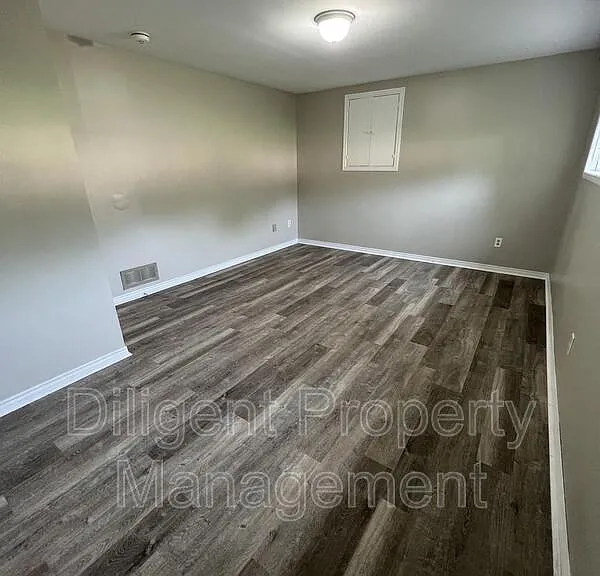 64 Lynch St #6 — Photo 3