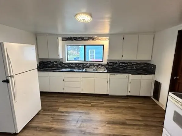 611 Clark St, Kelso, WA 98626