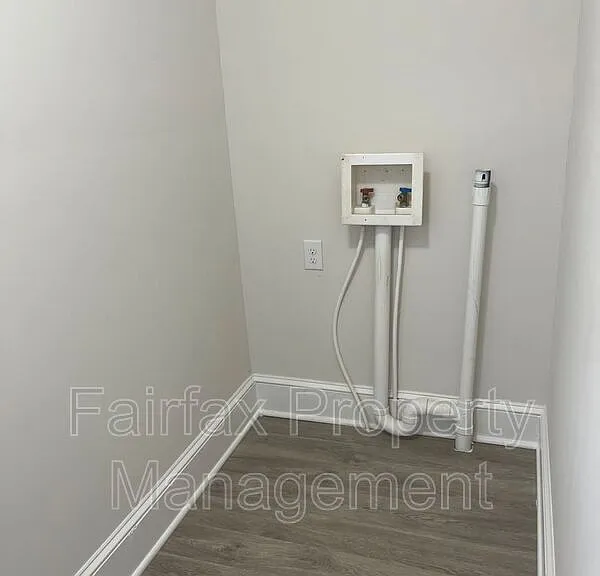 1212 N Miami Blvd — Photo 18