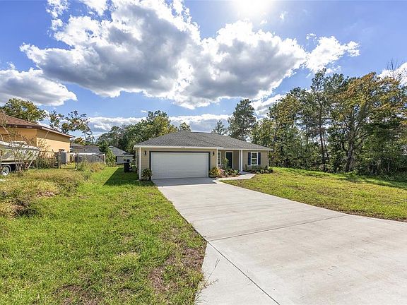 3rd image of 8001 SW 135th Loop