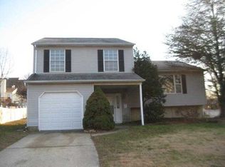 68 Edinburgh Rd, Blackwood, NJ 08012