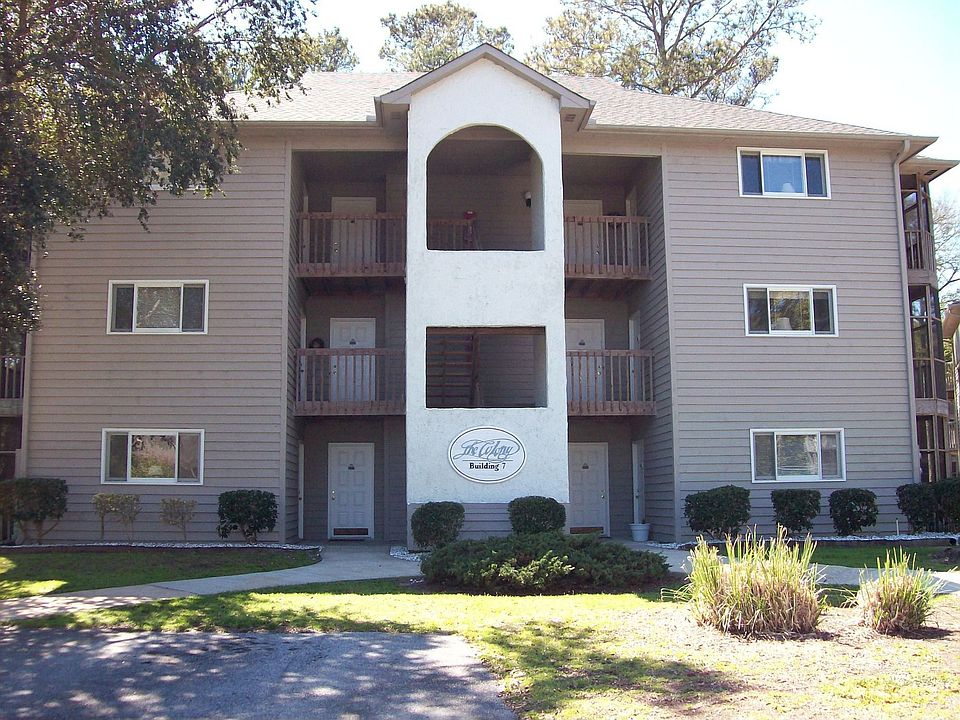 The Colony I at Oyster Bay