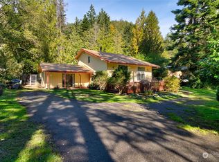 4233 Wildwood Ln, Anacortes, WA 98221