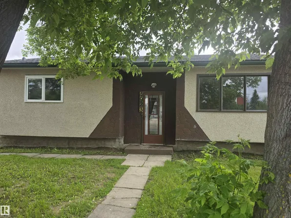 4923 51st Ave, Mundare, AB T0B 3H0