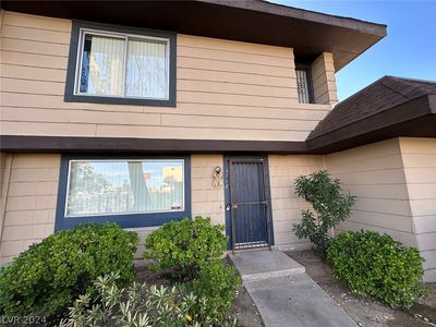 6118 Meadow Vista Ln, Las Vegas, NV, 89103