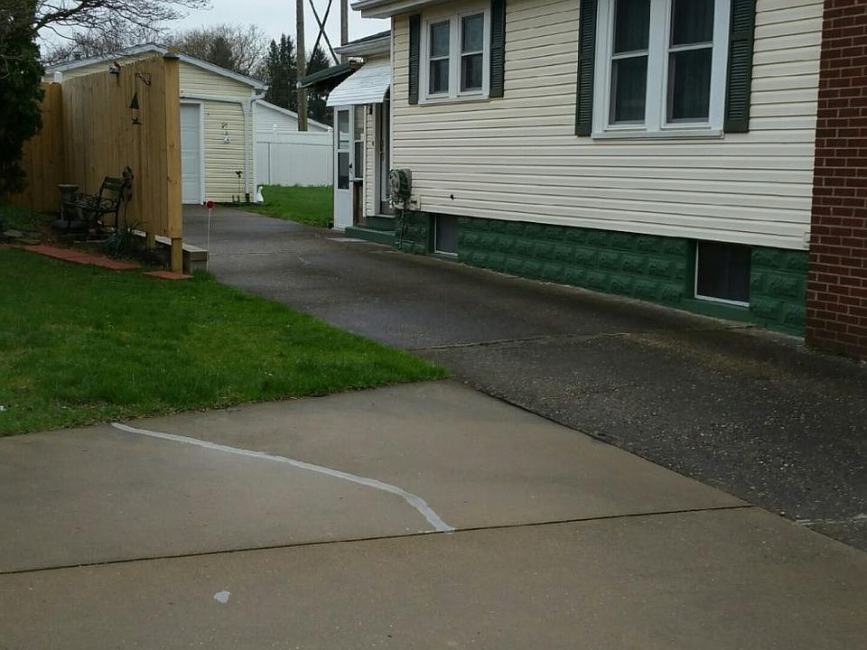 2nd image of 1208 21st St