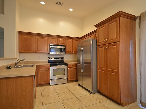 3rd image of 1478 E Poncho Ln