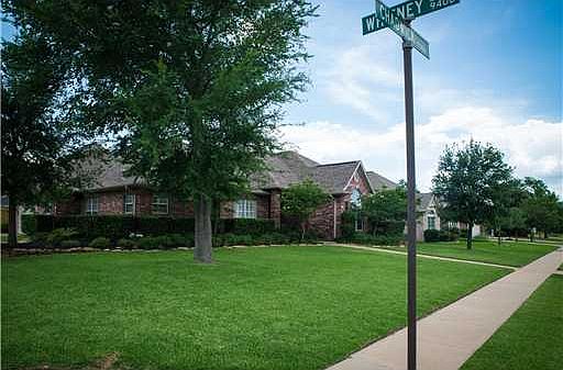 3rd image of 9310 Chadwick Ln