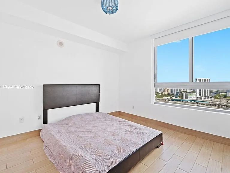 90 SW 3rd St #2406 — Photo 14