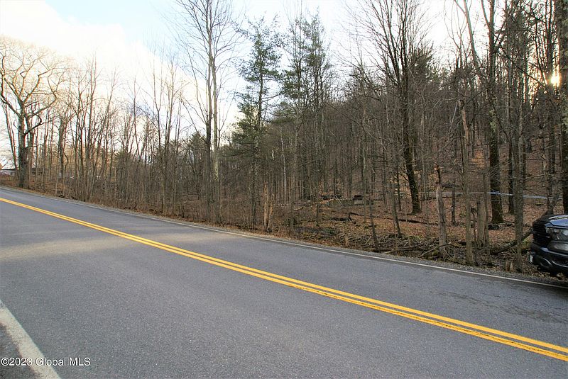 5th image of 2044 County Route 18